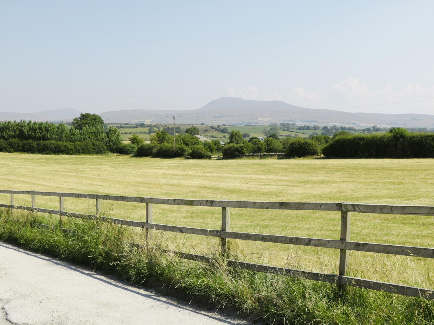 Mill Dam Farm Cottage Bentham Dış mekan fotoğraf